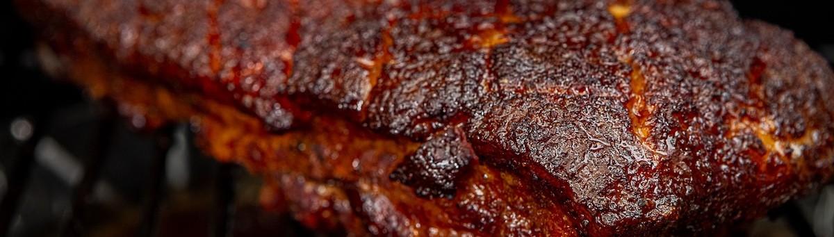 Buikspek gerookt op appelhout