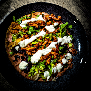 Kipshoarma op Libanees platbrood