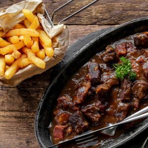 Patatje Stoofvlees
