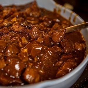 Stoofvlees van chuck roast uit de oven