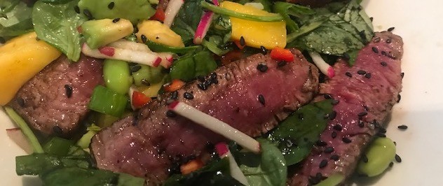 Supersnelle Oosterse Biefstuk salade met mango