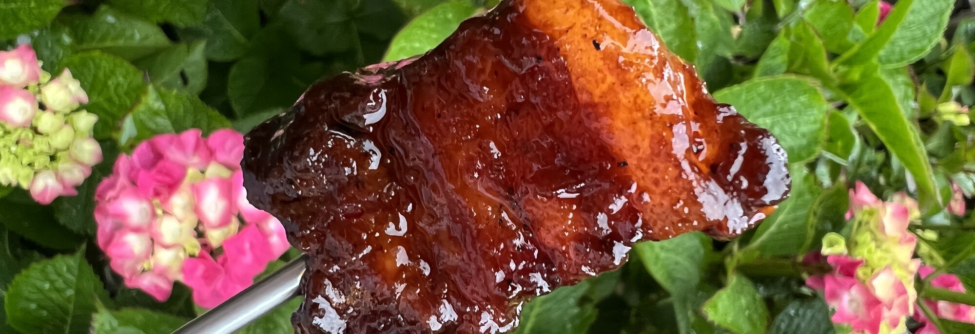 Pork belly burnt ends met pineapple BBQ sauce