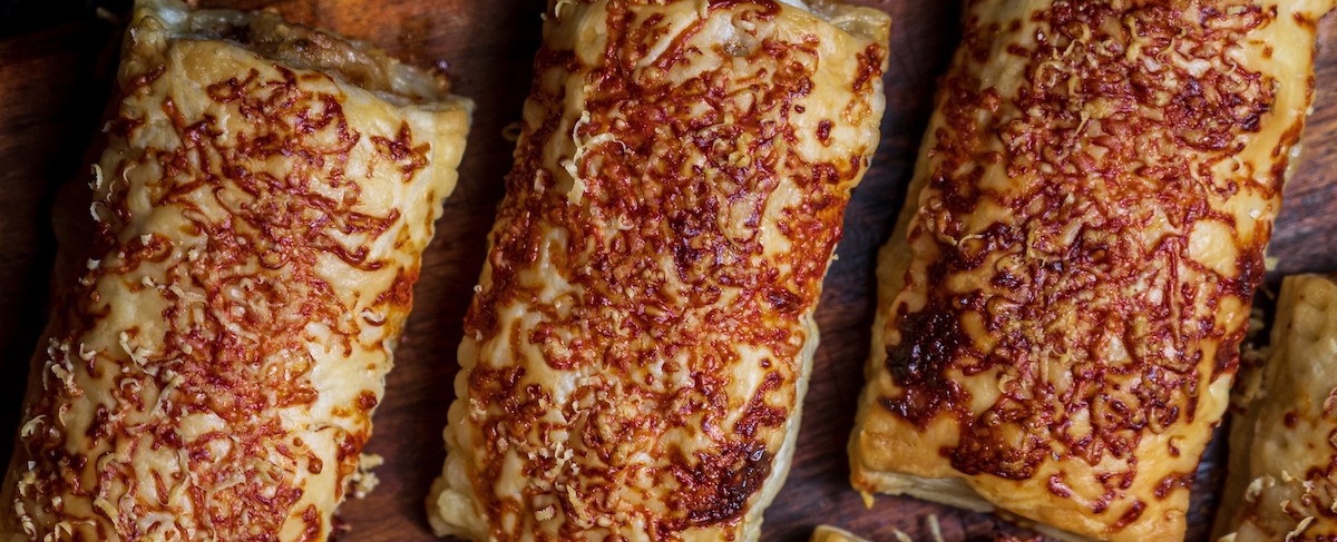 Saucijzenbroodjes met braadworst